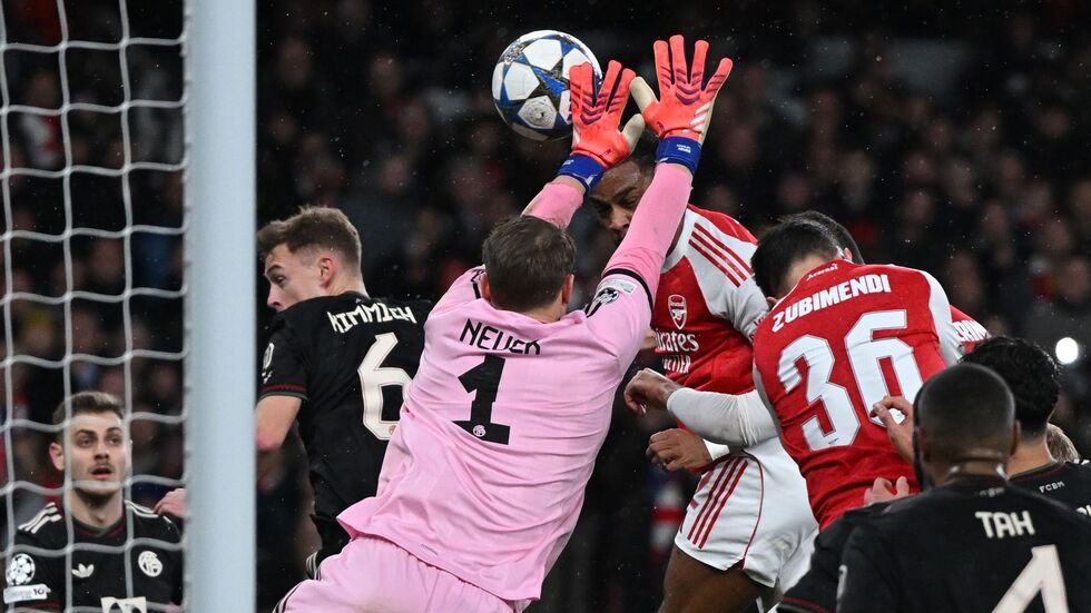 Bayern-Torwart Manuel Neuer kann den Rückstand nicht verhindern. 