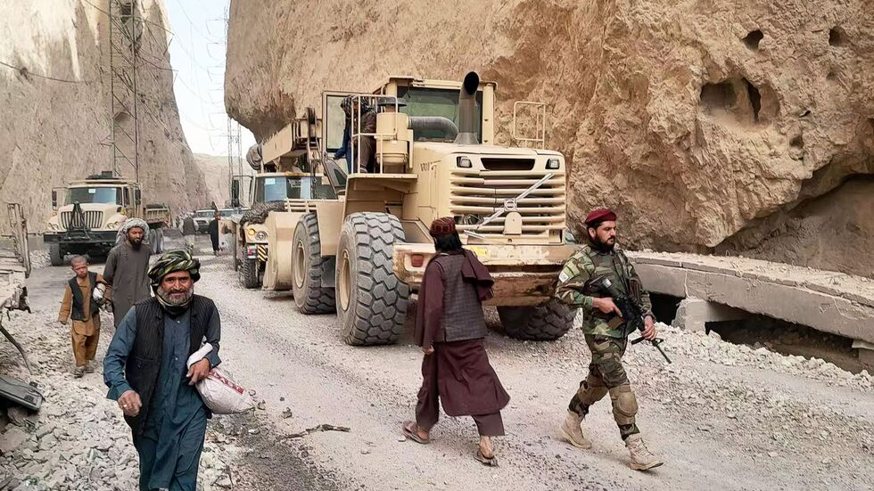 Die Aufräumarbeiten lauf auf Hochtouren. 