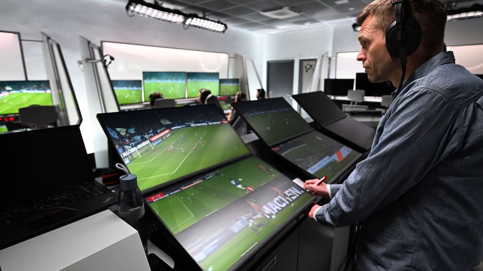 Jochen Drees ist Leiter Innovation und Technologie bei der DFB Schiri GmbH. (Archivbild)  Jochen Drees ist Leiter Innovation und Technologie bei der DFB Schiri GmbH. (Archivbild)