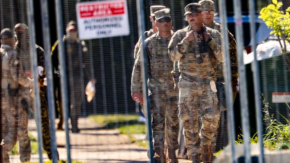 Die US-Regierung hat bereits in mehrere demokratisch regierte Großstädte Nationalgardisten entsandt - zum Teil wurde sie vorerst von Gerichten gestoppt. (Archivbild) Die US-Regierung hat bereits in mehrere demokratisch regierte Großstädte Nationalgardisten entsandt - zum Teil wurde sie vorerst von Gerichten gestoppt. (Archivbild)