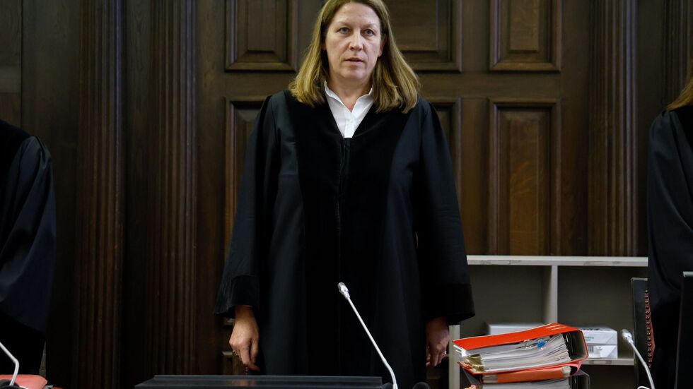 Die Vorsitzende Richterin im Block-Prozess muss wegen eines Krankheitsfalls die Terminplanung ändern. Die Vorsitzende Richterin im Block-Prozess muss wegen eines Krankheitsfalls die Terminplanung ändern.