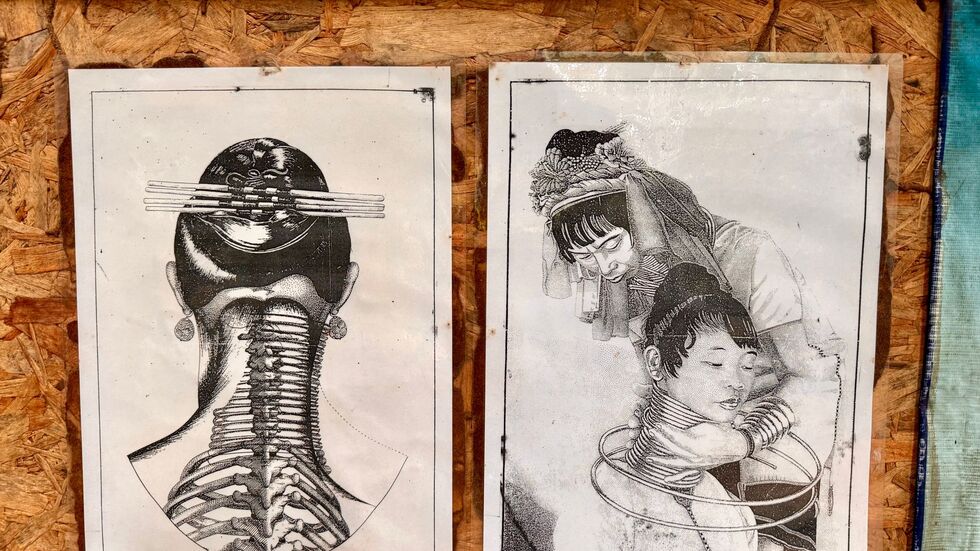 Der Hals wirkt durch die Messingringe länger - aber das ist eine Illusion.