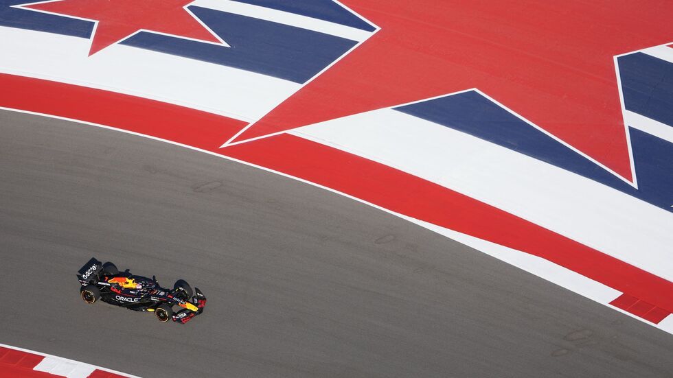 Max Verstappen lässt der Konkurrenz keine Chance.  Max Verstappen lässt der Konkurrenz keine Chance.