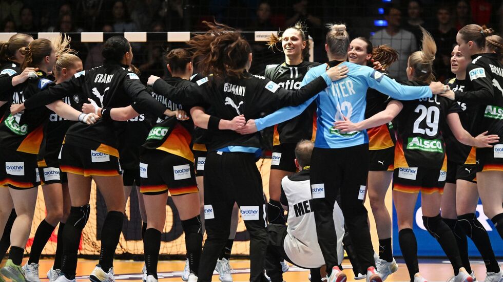 Die deutschen Handballerinnen wollen bei der Heim-WM auf Erfolgskurs bleiben. Die deutschen Handballerinnen wollen bei der Heim-WM auf Erfolgskurs bleiben.