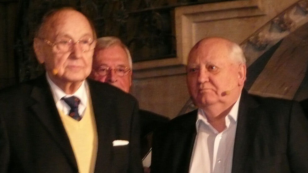 Alt-Politiker Hans-Dietrich Genscher und der ehema­lige sowje­ti­sche Präsi­dent Michail Gorbat­schow in der Leipziger Peters­kirche. Foto: Redak­tion