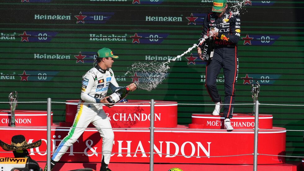 Kann Max Verstappen (r.) den Rückstand im WM-Kampf noch aufholen? Kann Max Verstappen (r.) den Rückstand im WM-Kampf noch aufholen?