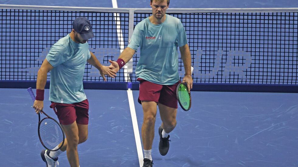 Tim Pütz (l) und Kevin Krawietz verlieren zum Start in die ATP Finals