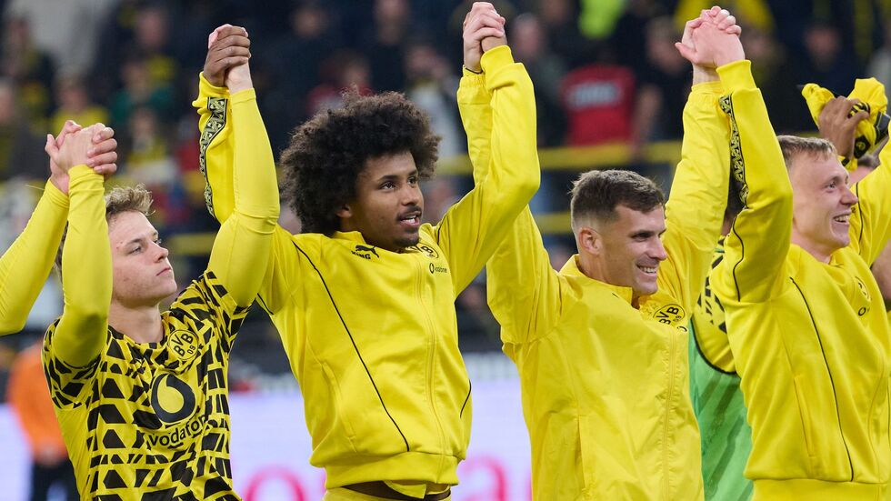 Karim Adeyemi (M) wird für die Dortmunder Mannschaft immer wichtiger. Karim Adeyemi (M) wird für die Dortmunder Mannschaft immer wichtiger.