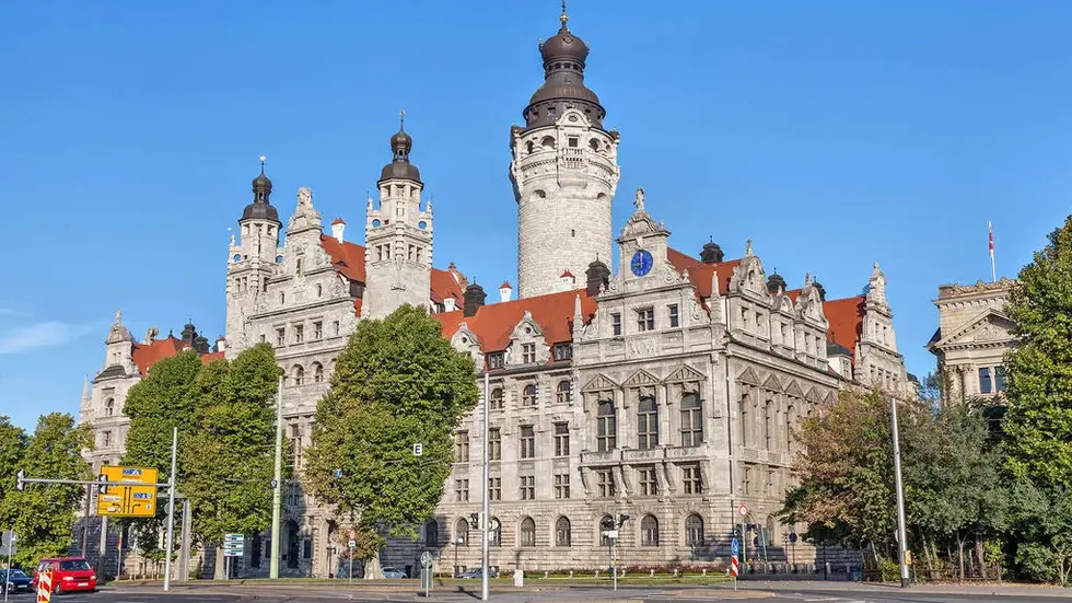 Das Neue Rathaus in Leipzig, hier tagt der Stadtrat in der Regel einmal im Monat.