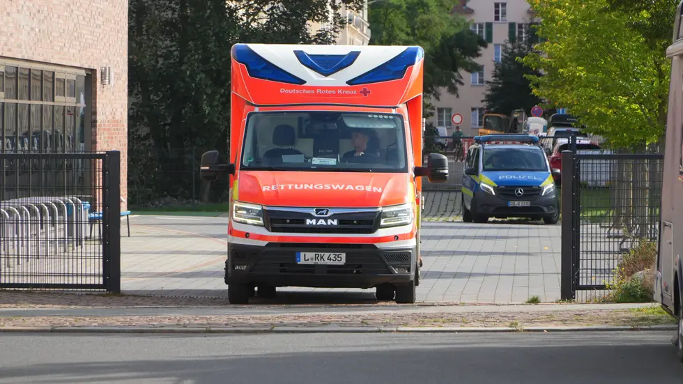Ein Rettungswagen an der Unfallstelle. Ein Rettungswagen an der Unfallstelle.
