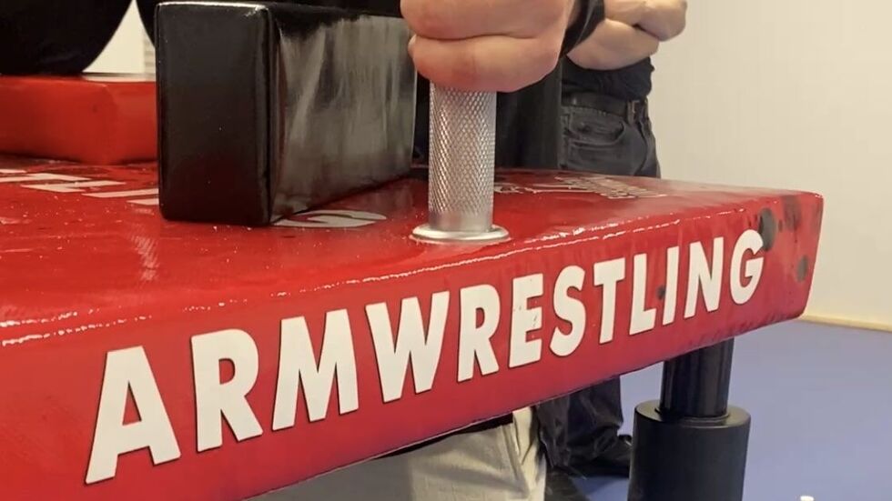 Das sogenannte "Armwrestling" (nicht Armdrücken!) gibt es in Leipzig erst seit Kurzem. Das sogenannte "Armwrestling" (nicht Armdrücken!) gibt es in Leipzig erst seit Kurzem.