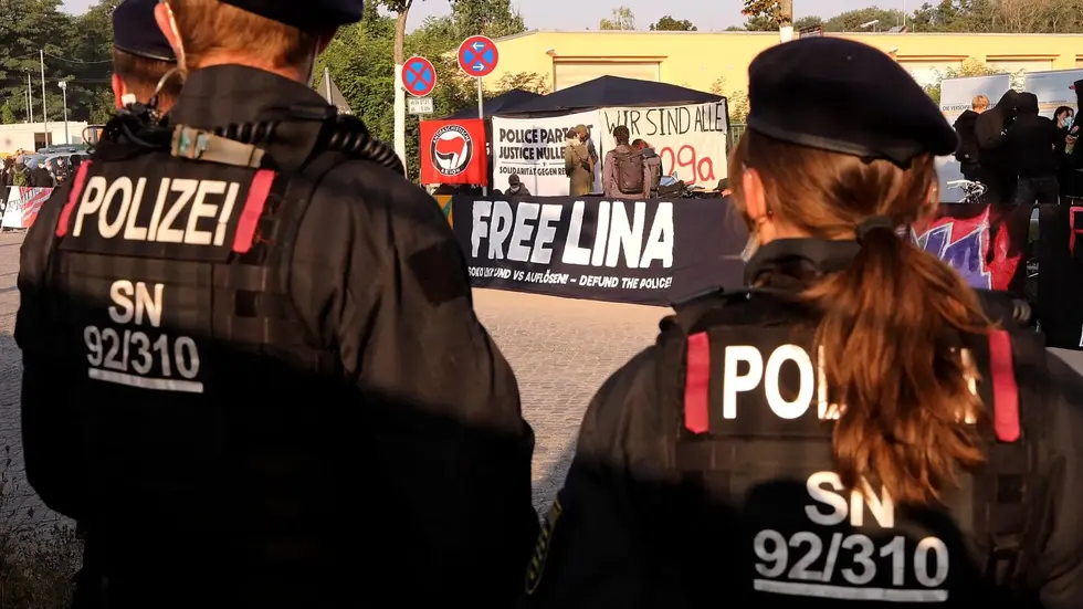 Gegen die Verurteilung der Linksextremistin gab es immer wieder Proteste. 