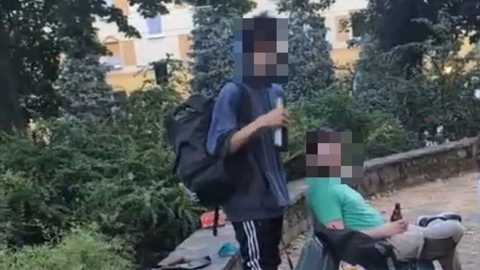 Der brutale Schläger trank kurz vor dem Angriff noch Bier. Der brutale Schläger trank kurz vor dem Angriff noch Bier.