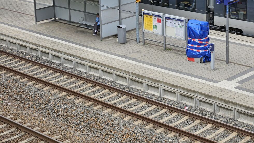 Dieses Jahr werden in und um Leipzig besonders viele Fahrkartenautomaten gesprengt - hier ein Fall von Anfang Juni an einer S-Bahn-Haltestelle unweit des Völkerschlachtdenkmals.
