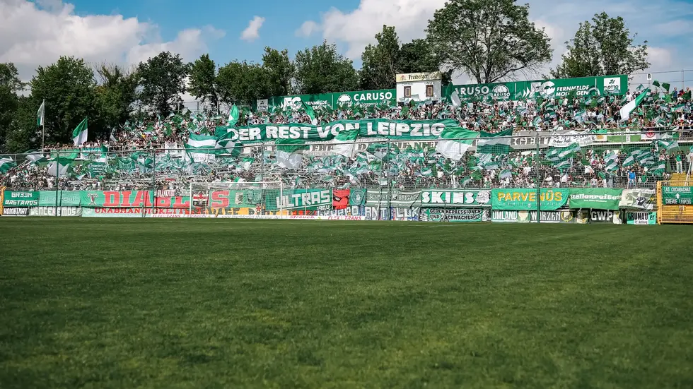 Chemie-Fans im Alfred-Kunze-Sportpark (Symbolbild). Chemie-Fans im Alfred-Kunze-Sportpark (Symbolbild).
