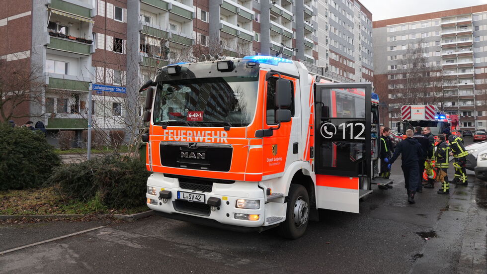 Feuerwehrleute am Einsatzort