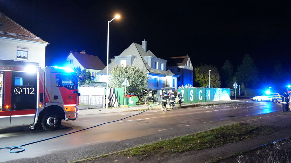 Blick von weiter weg auf die Unfallstelle. Blick von weiter weg auf die Unfallstelle.