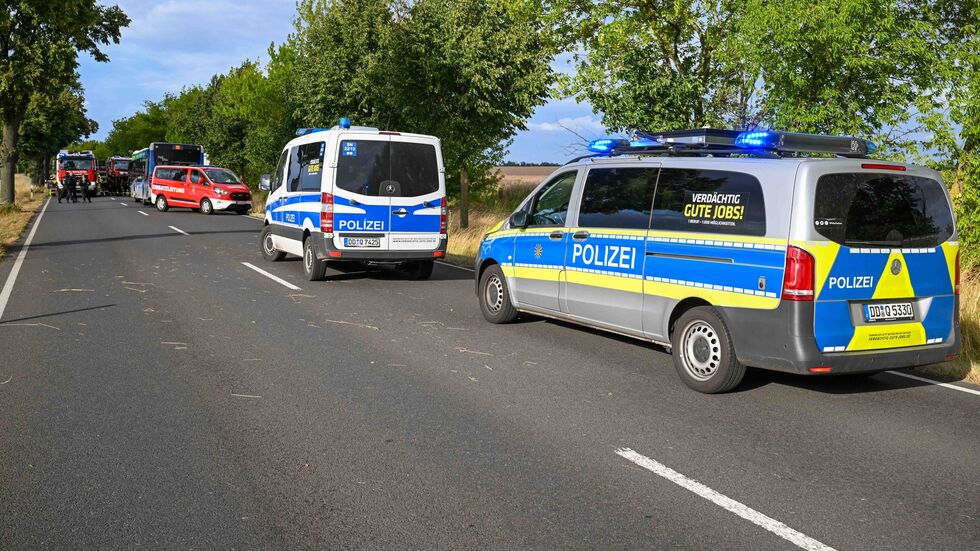 Die B2 zwischen Göbschelwitz und Zschölkau musste voll gesperrt werden.
