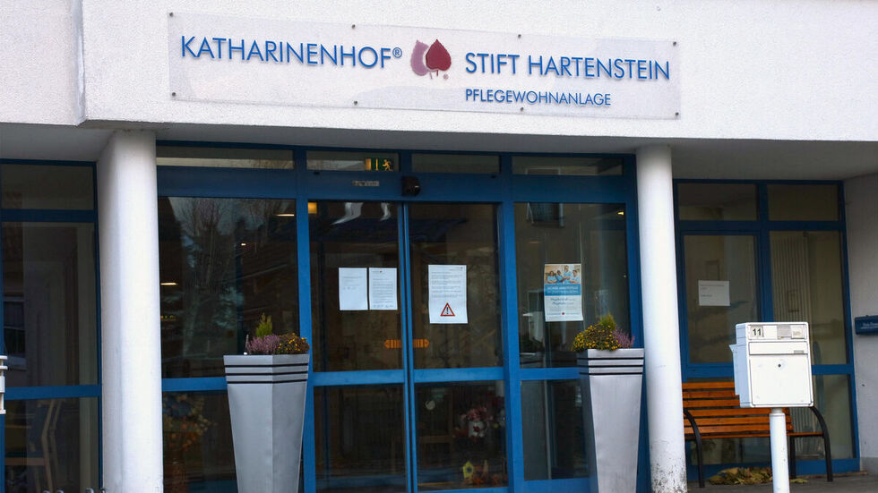 In der Senioren-Wohnanlage "Katharinenhof" in Hartenstein haben 12 Bewohner das Corona-Virus nicht überlebt.