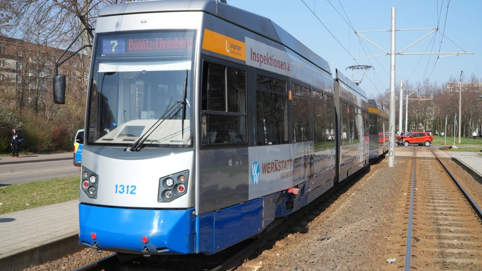 Die Straßenbahn Linie 7 hat weniger abbekommen.