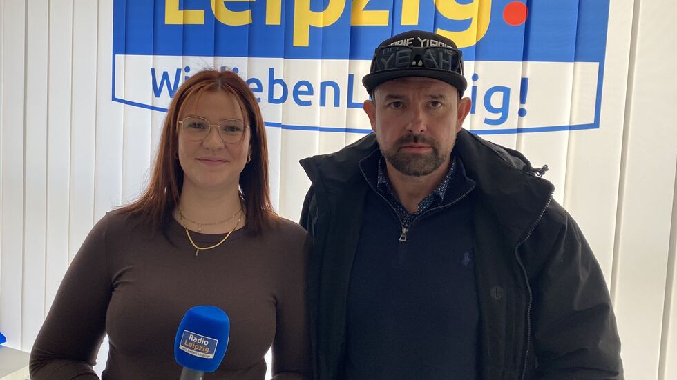 Reporterin Clarissa Kunath mit dem Initiator der Petition, Marco Erbe (Geschäftsführer von schnellestelle.de) am Freitag in der Radio-Leipzig-Redaktion.