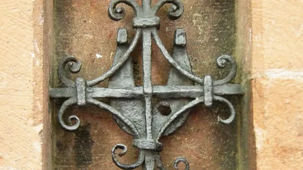 Das Hufeisen an der Nikolaikirche. Das Hufeisen an der Nikolaikirche.