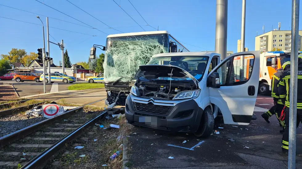 Bei dem Unfall gab es mehrere Verletzte. Bei dem Unfall gab es mehrere Verletzte.