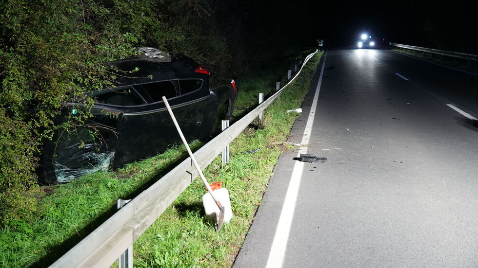 Das Unfallfahrzeug von vorn.