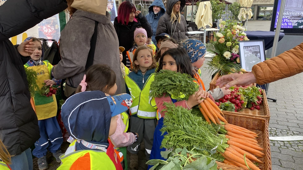 Die Kinder des KiFaz Diderotstraße durften am 12.05. die Markthändler sein.