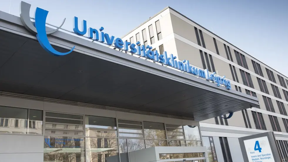 Der Eingang zur Leipziger Uniklinik an der Liebigstraße (Symbolbild). Der Eingang zur Leipziger Uniklinik an der Liebigstraße (Symbolbild).