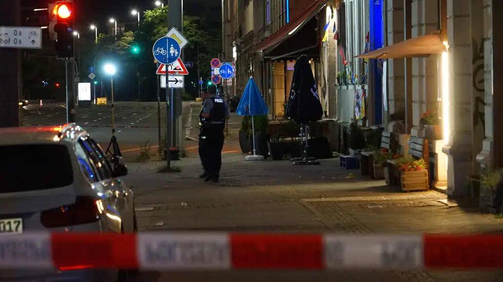 Hier auf der Eutritzscher Straße nahe der Bäckerei „Falland“ hatte sich ein 18-Jährige letzte Woche eine Hand mit Pyrotechnik abgesprengt.
