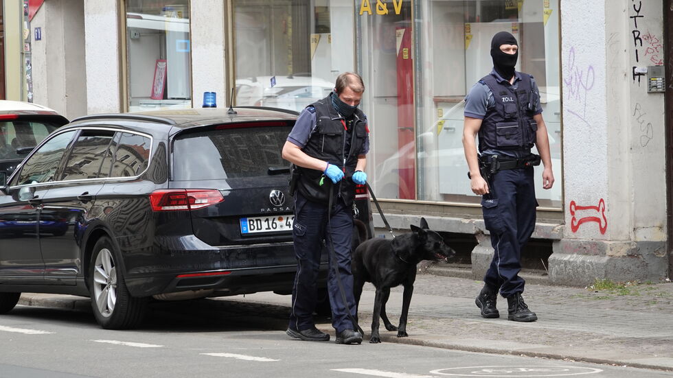 Sogar ein Suchhund kam zum Einsatz.