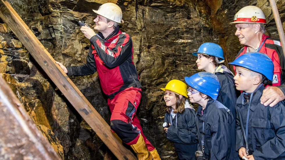 Bei einer Führung im Besucherbergwerk Zinngrube Ehrenfriedersdorf. Bei einer Führung im Besucherbergwerk Zinngrube Ehrenfriedersdorf.