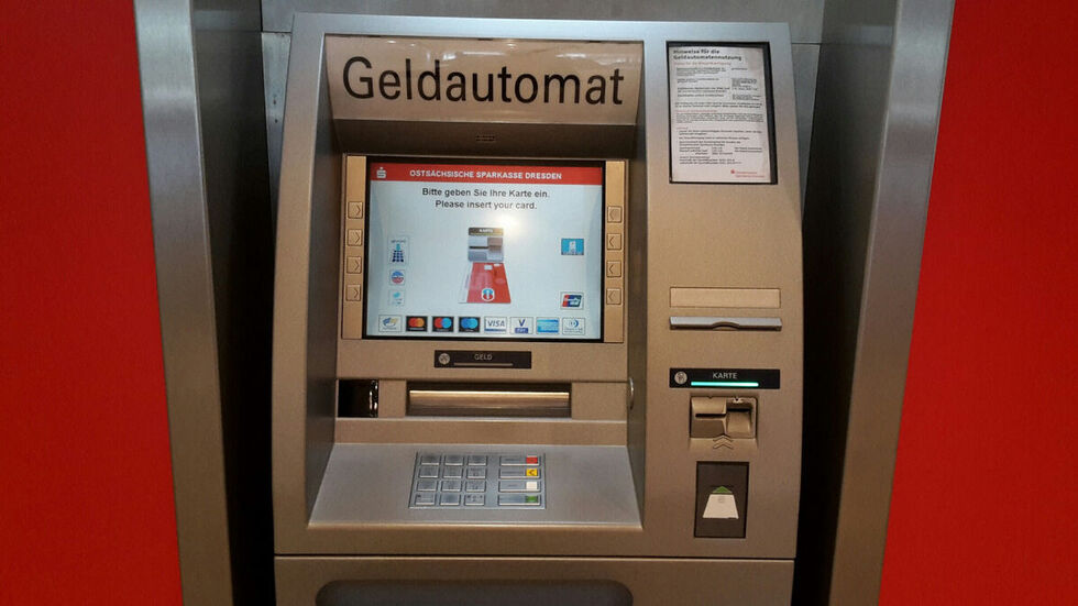 Nachts schnell mal Geld holen bei einem Sparkassen-Automat in Leipzig - das ist ab sofort fast nirgendwo mehr möglich.
