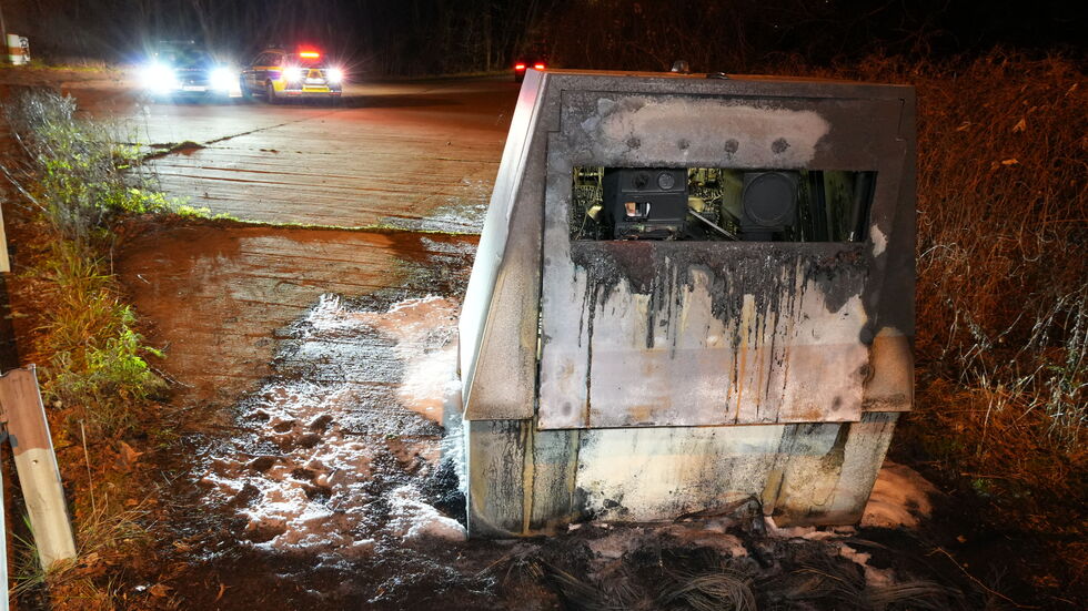 Dieser mobile Blitzer wurde vor einiger Zeit an der Wundtstraße abgefackelt (Symbolbild).