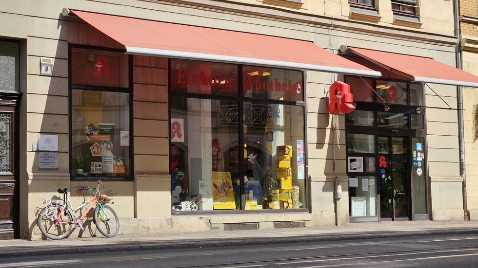 Die Einhorn-Apotheke an der Jahnallee wurde überfallen.