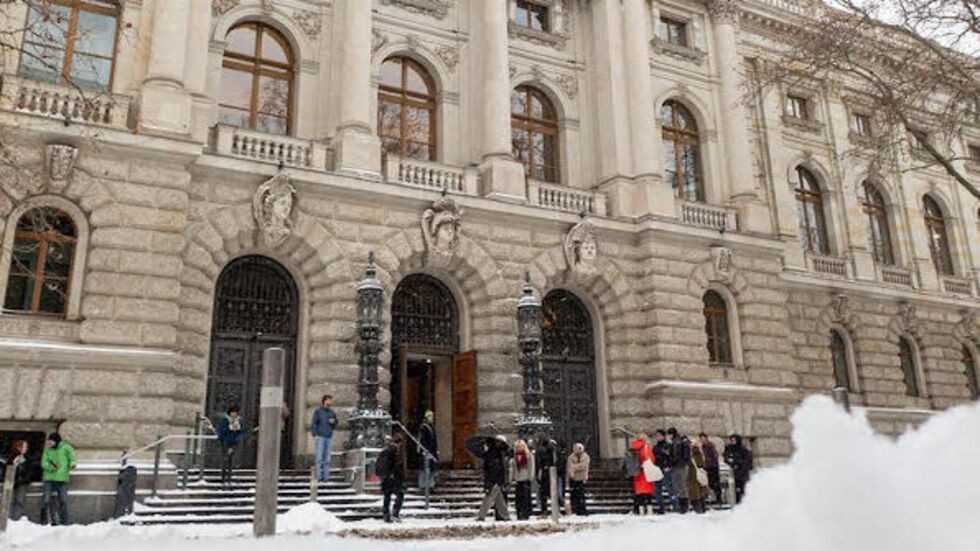 Der Eingang der Bibliotheca Albertina in Leipzig, das Hauptgebäude der hiesigen Universitätsbibliothek. 
