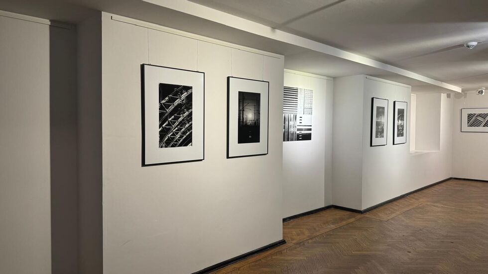 45 seiner Bilder werden ab Dienstagnachmittag im Hauptbahnhof gezeigt - hier einige seiner Werke seiner Ausstellung "Station Looks". 45 seiner Bilder werden ab Dienstagnachmittag im Hauptbahnhof gezeigt - hier einige seiner Werke seiner Ausstellung "Station Looks".