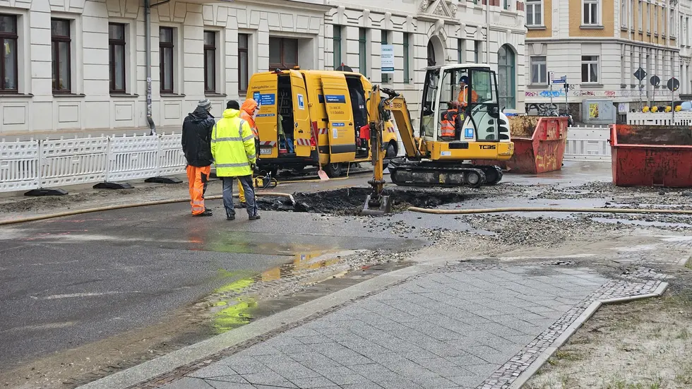 Mittlerweile wurde mit der Reparatur begonnen.