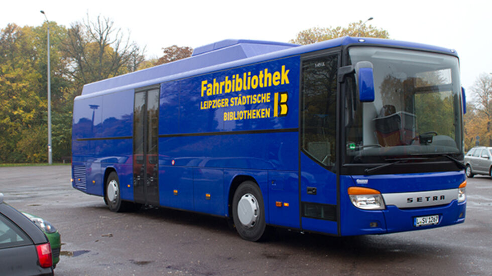 Auf dem Bild zu sehen ist der Leipziger Bücherbus aus dem Jahr 2012 - Archiv-Foto: (c) Stadt Leipzig Leipziger Bücherbus