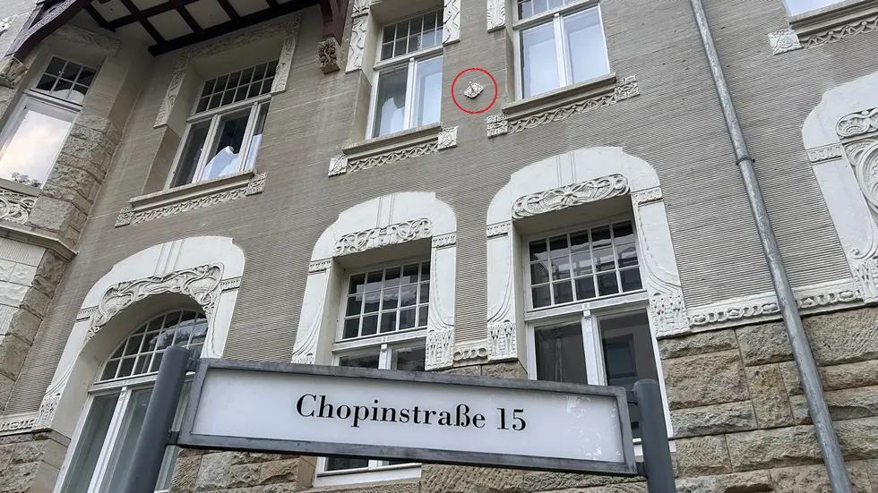 Die sogenannten Straßenbahn-Rosetten waren dienen heute nur noch zur Deko und als Erinnerung. Die sogenannten Straßenbahn-Rosetten waren dienen heute nur noch zur Deko und als Erinnerung.