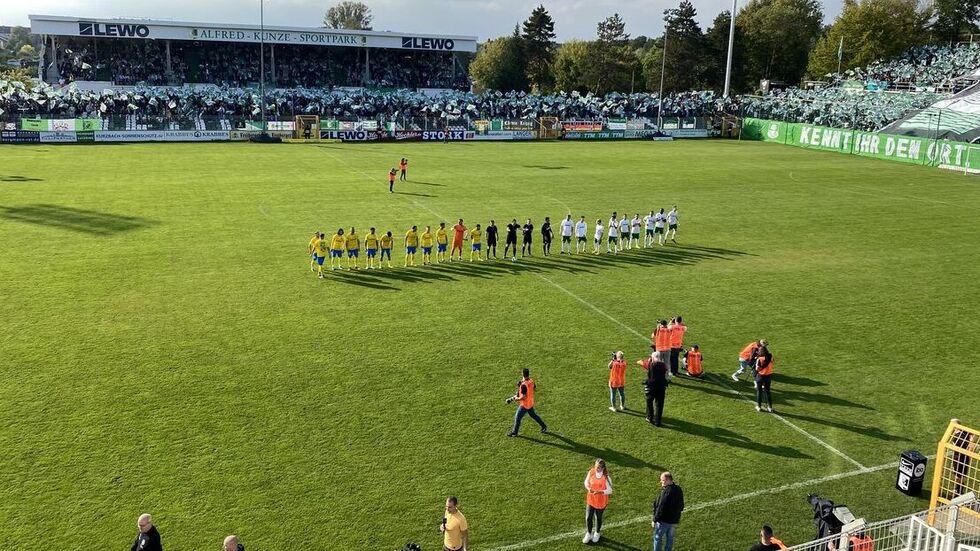 Foto eines früheren Derbys zwischen Chemie und Lok Leipzig im Alfred-Kunze-Sportpark.