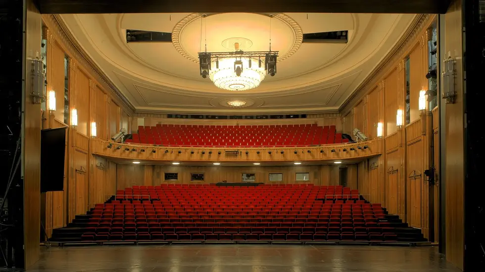 Großer Saal im Schauspiel Leipzig © Schauspiel Leipzig Großer Saal im Schauspiel Leipzig © Schauspiel Leipzig