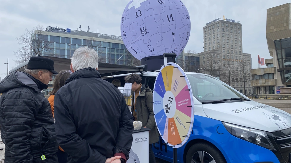 Der Andrang auf das Glücksrad war nahezu durchgängig vorhanden. Der Andrang auf das Glücksrad war nahezu durchgängig vorhanden.