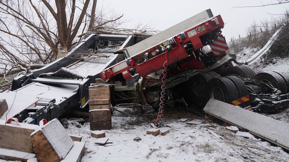 Es entstand hoher Sachschaden - wie hoch, ist noch unklar.