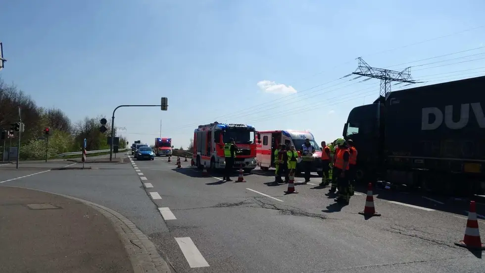 Die Unfallstelle am Freitagmittag in Leipzig-Lützschena.