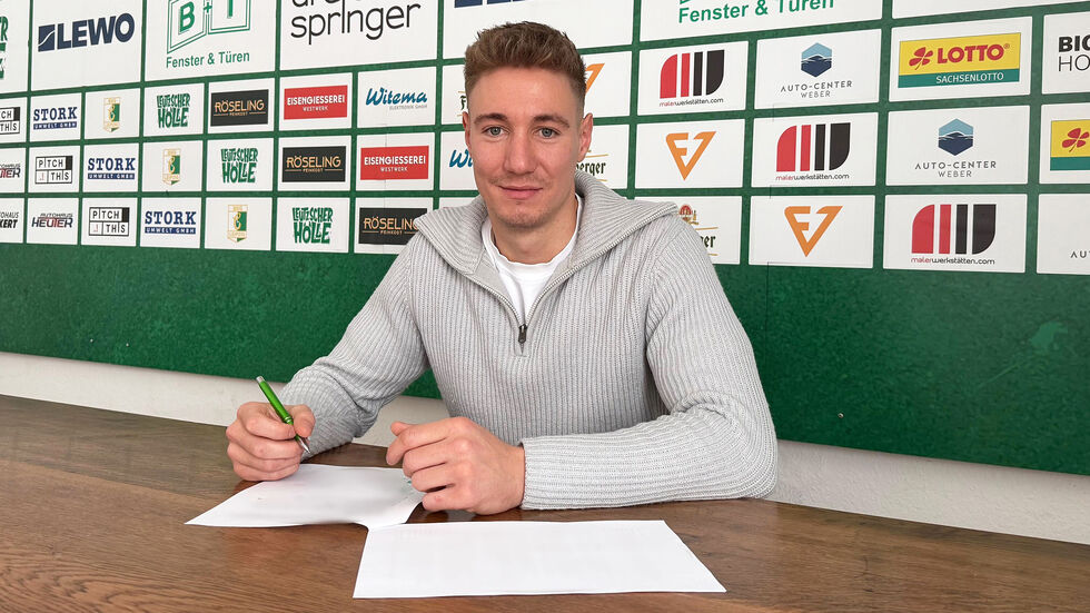Der bisherige Lok-Torwart Marcel Bergmann (27) hat bei Stadtrivale Chemie Leipzig unterschrieben.
