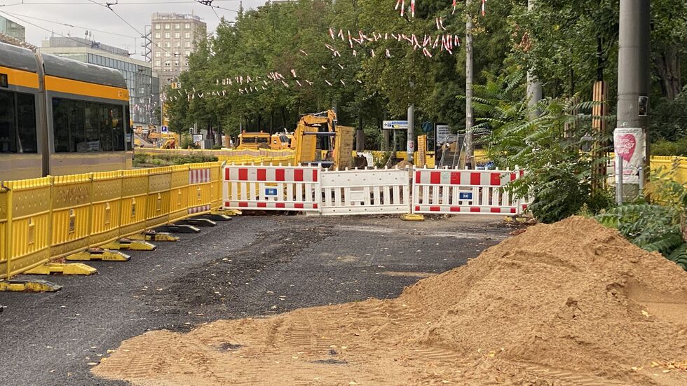 Diese Baustelle auf dem Georgiring in der Leipziger Innenstadt ist seit Mittwoch Geschichte - die Straße wurde am Vormittag wieder komplett für den Verkehr freigegeben.